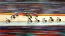  Para pebalap beraksi di nomor Omnium 15 km scratch putra Olimpiade Rio 2016 di Rio Olympic Velodrome, Rio de Janeiro, Brasil, (14/8/2016). (Reuters/Paul Hanna)