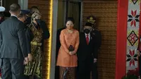 Ketua DPR Puan Maharani hadir dengan mengenakan kebaya oranye di Sidang Tahunan MPR 2020. (Istimewa)