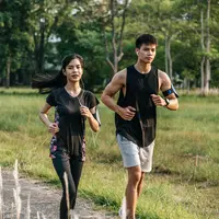 Intip rekomendasi latihan saat puasa yang disetujui oleh pelatih kebugaran membantu menurunkan berat badan. (Sumber: Freepik/jcomp).