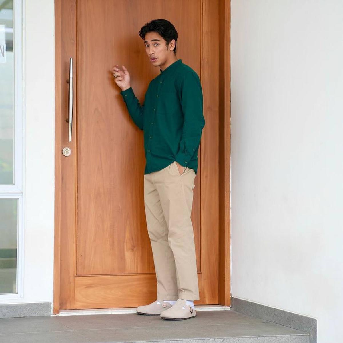 "Nggak jadi beban samaa sekali. gue cuek aja. Hal itu enggak perlu dibebanin sih. seperti gue bilang itu kan ekspektasi orang-orang, gue cukup ya udah aja," tandasnya.