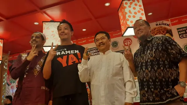 Habib Jafar bersama dengan Yansen Salim, pemilik RamenYA!