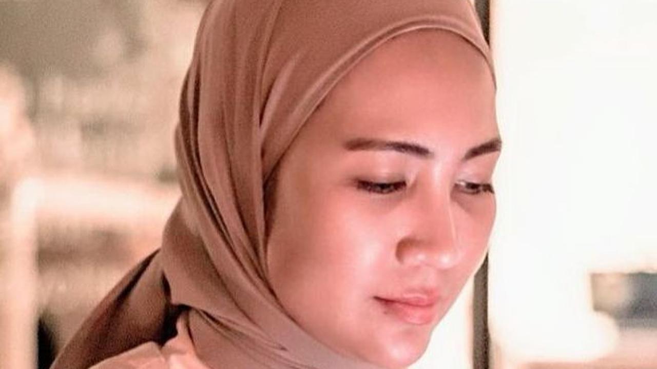 Sosok Steffy Burase & Perjalanan Cintanya dengan Eks Gubernur Aceh Irwandi Yusuf, Kini Cerai karena Tak Dapat Restu Istri Pertama