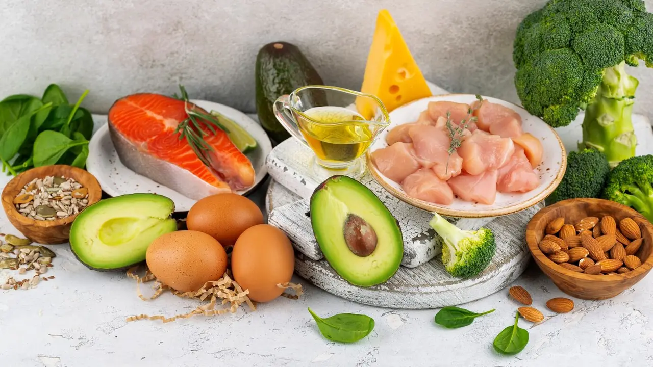 Bukan Cuma Mitos! 6 Makanan ini Terbukti Bisa Bantu Menurunkan Kolesterol - Cover