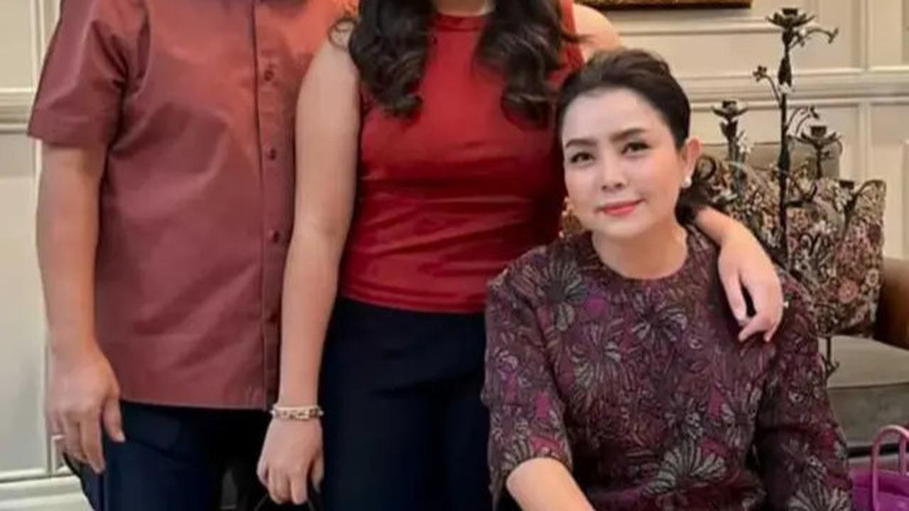 6 Gaya Outfit Mayangsari dan Khirani yang Selalu Kompak, Tampil Bak Bestie