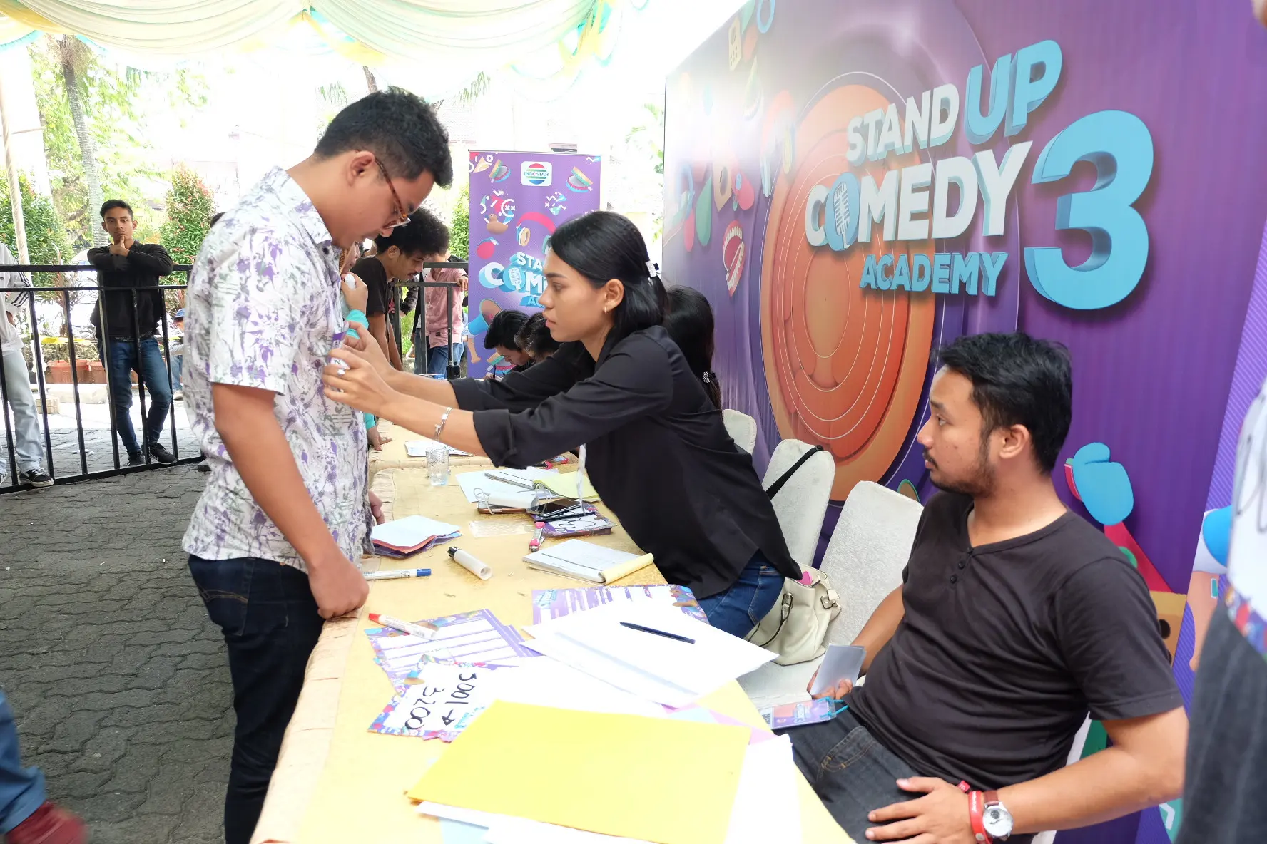 Ratusan peserta Stand Up Comedy Academy (SUCA) 3 tampak antusias mengikuti audisi yang diadakan di Le Polonia Hotel & Convention, Jalan Sudirman, Kota Medan, Sumatera Utara.