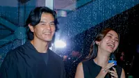 Dion Wiyoko Jadi Pekerja di Toko Kue Milik Istri