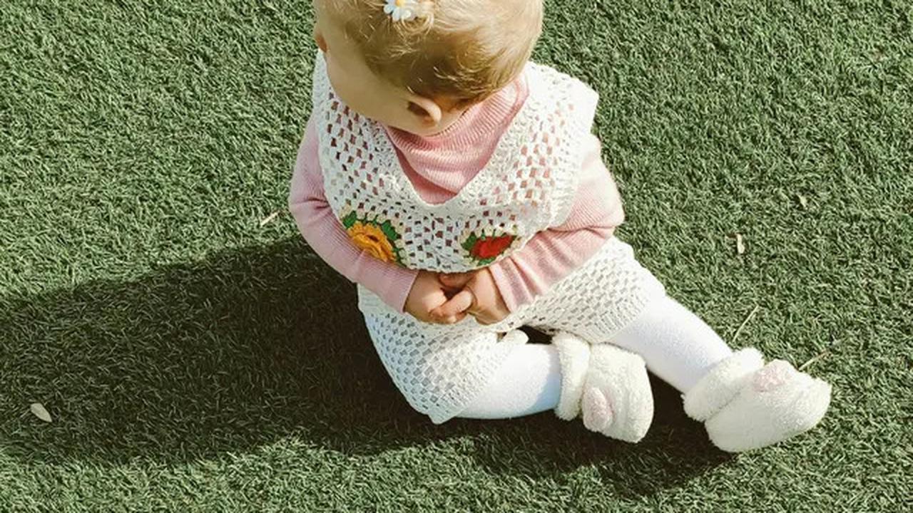 Fakta Penggunaan Hipseat pada Bayi: Kapan Waktu yang Tepat dan Mengapa Penting Diketahui?