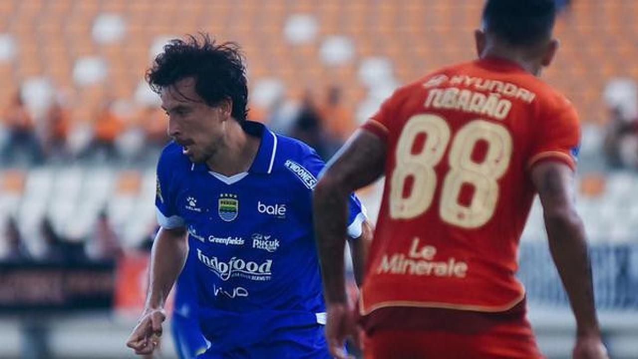 Persija Tumbang 1-2 dari Persib, Mauricio Souza Soroti Kepemimpinan Wasit
