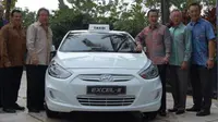 Hyundai Excell III Taxi Siap Hadang Laju Limo