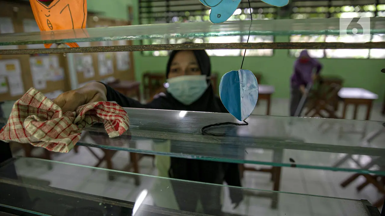 FOTO: Persiapan Sekolah Jelang Uji Coba Pembelajaran Tatap Muka