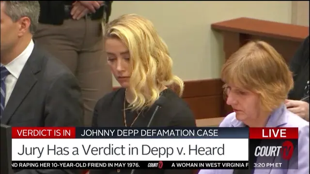 Amber Heard dalam persidangan melawan Johnny Depp, 1 Juni 2022. (Court TV, via AP, Pool)