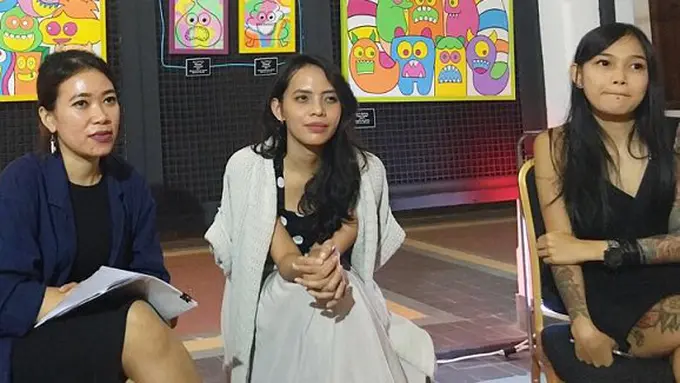 Komentar/copyright redaksi vemale/anisha