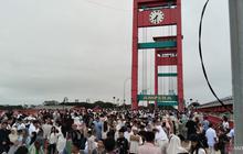 Puluhan Ribu Warga Padati Shalat Idul Fitri Palembang Hingga Jembatan Ampera