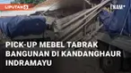 Mobil pick-up pengangkut mebel menabrak bangunan, Jumat (6/9/2024). Kejadian ini berada di depan Polsek Kandanghaur karena sopir mengantuk