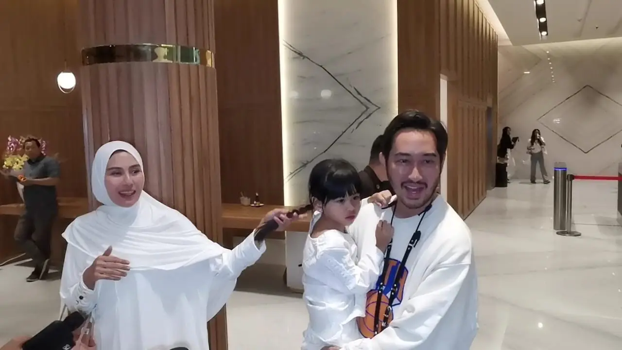 Jeje Govinda dan Syahnaz Sadiqah