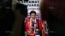 Liliyana Natsir sibuk melayani pertanyaan Wartawan saat tiba di Bandara Soekarno-Hatta, Cengkareng (29/8/2017). Tontowi/Liliyana meraih medali emas pada kejuaraan dunia di Glasgow. (Bola.com/Nicklas Hanoatubun)