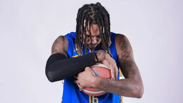 Pebasket asing Tangerang Hakws di Indonesia Basketball League (IBL), Jarred Dwayne Shaw, ditangkap Polresta Bandara Soekarno-Hatta (Soetta), Tangerang, karena kasus narkoba.