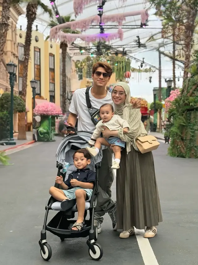 Lesti Kejora Liburan ke Singapura saat hamil anak ke-3. [@lestikejora]