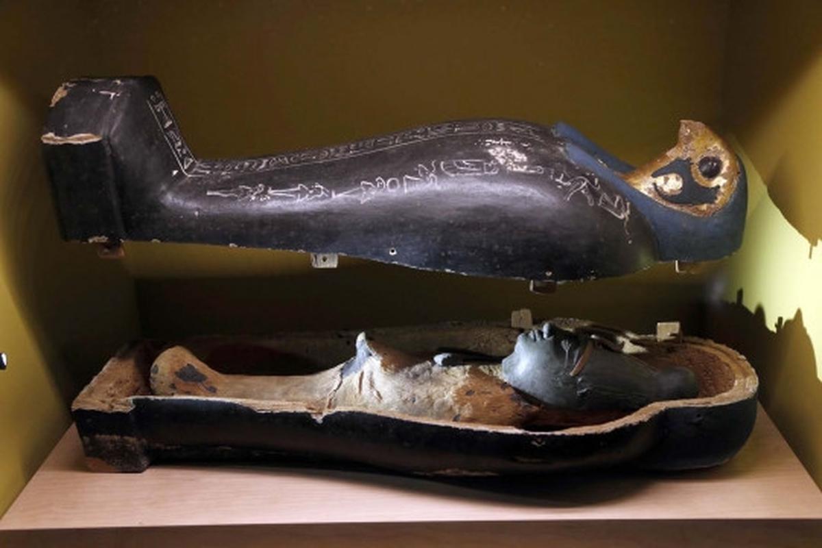 Mengunjungi pameran patung peninggalan bawah laut Mesir kuno