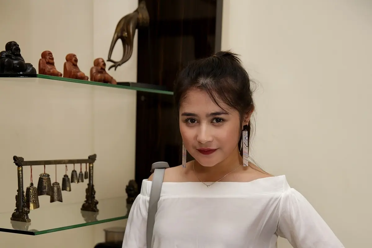 [Bintang] Prilly Latuconsina