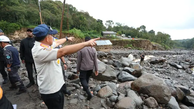Siapkan Jalur Alternatif, Kasatgas Tito Tinjau Kondisi Jalan Werlah di Bener Meriah