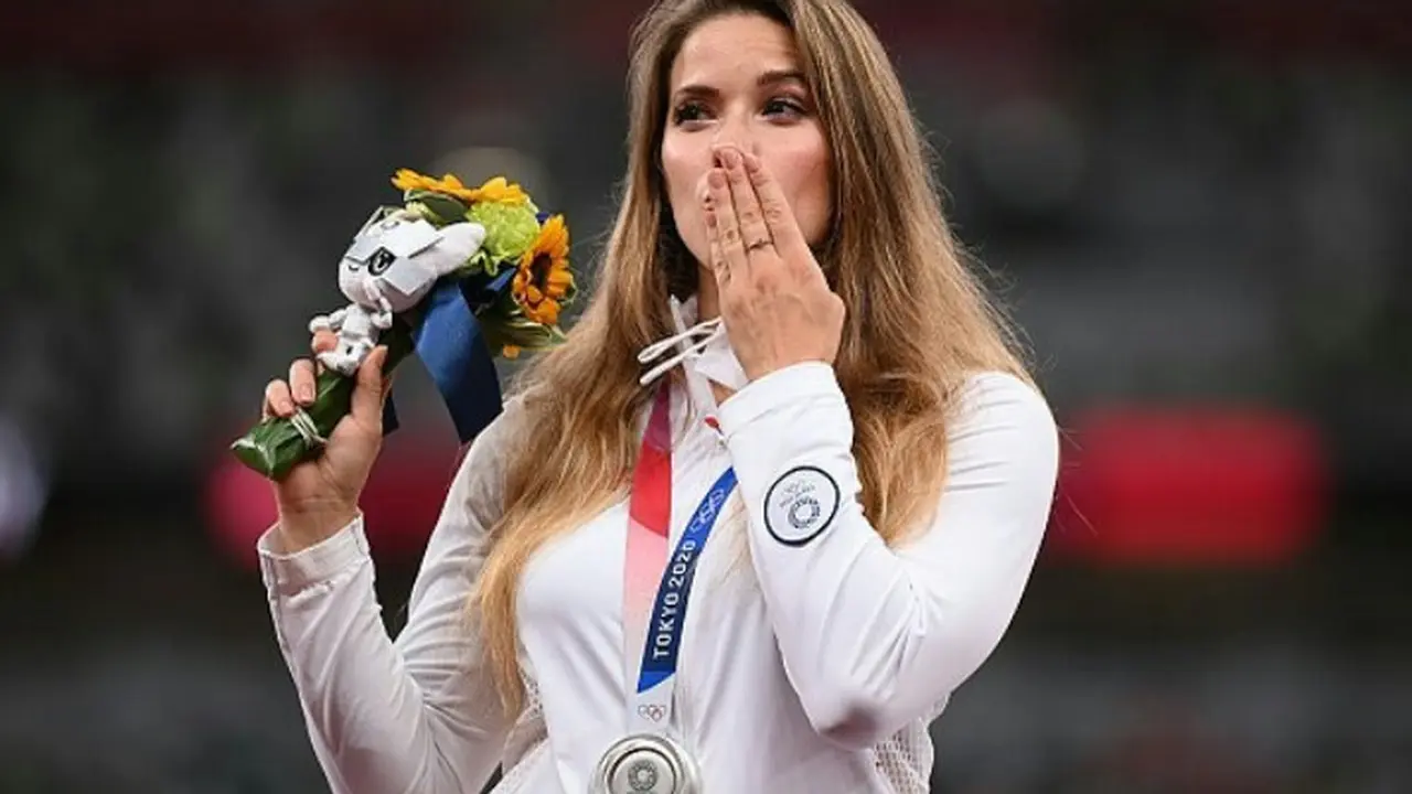 Haru, Atlet Polandia Lelang Medali Olimpiade Tokyo demi Selamatkan Bayi