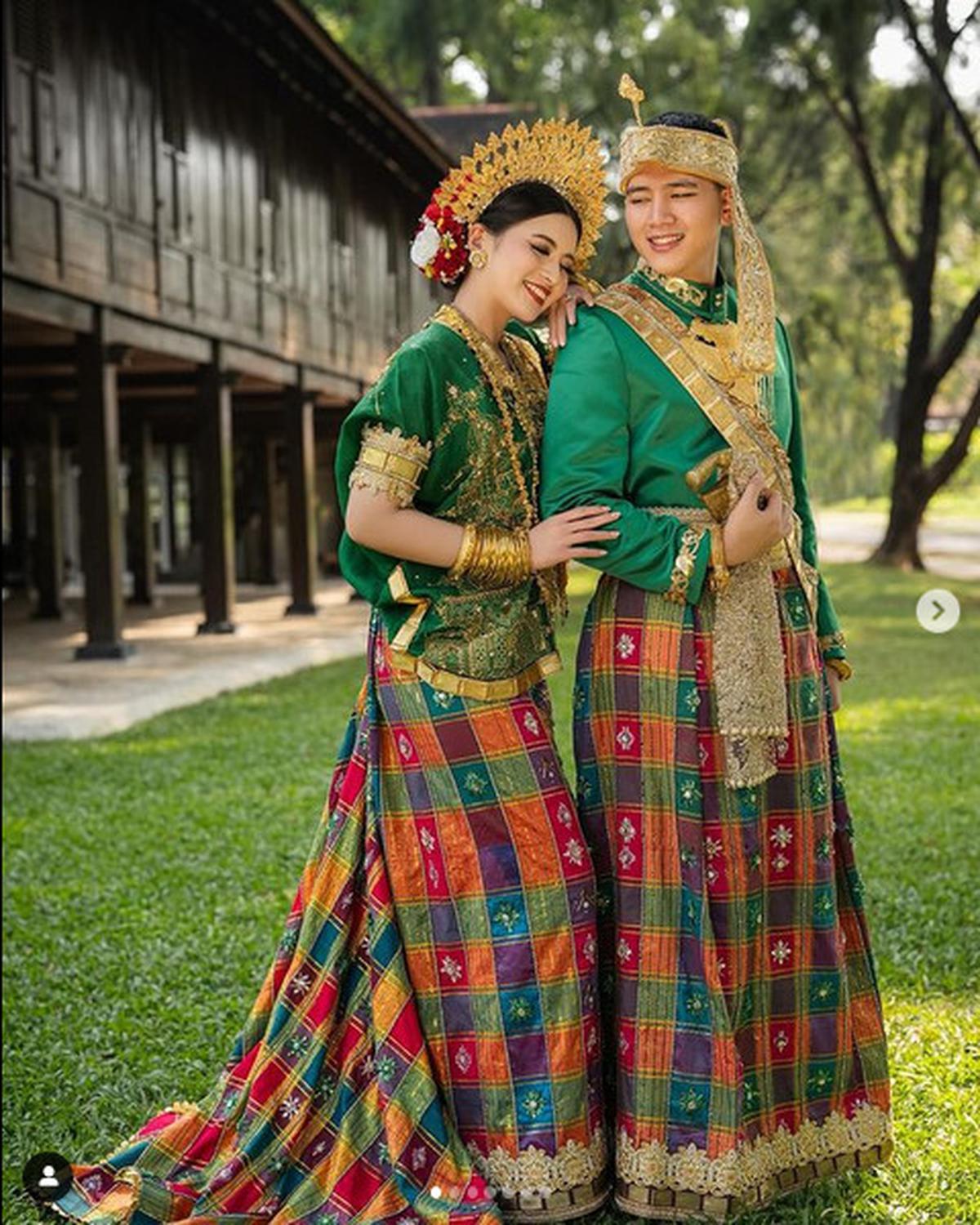 Foto-Foto Prewedding Iptu Hafiz dan Putri Andika Perkasa Berkonsep Nusantara