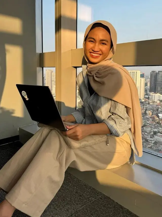 Gaya kerudung Xaviera Putri Clash of Champions. [@xavieraaputri]