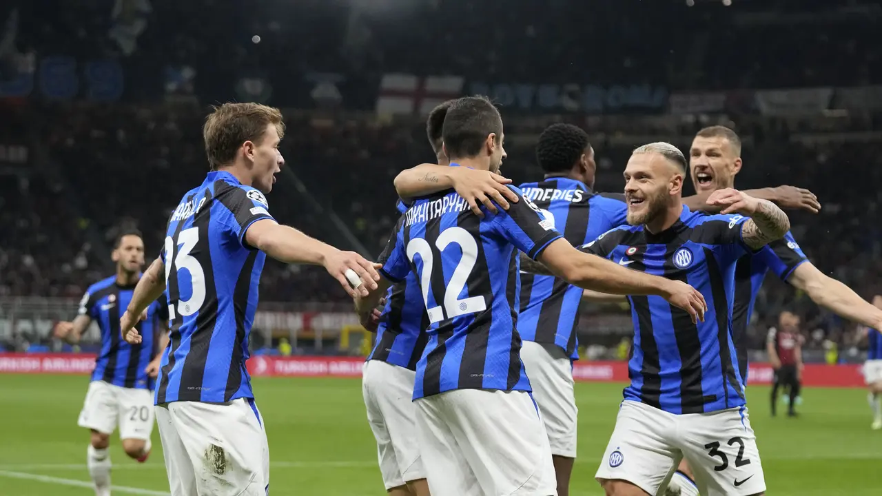FOTO AC Milan Vs Inter Milan