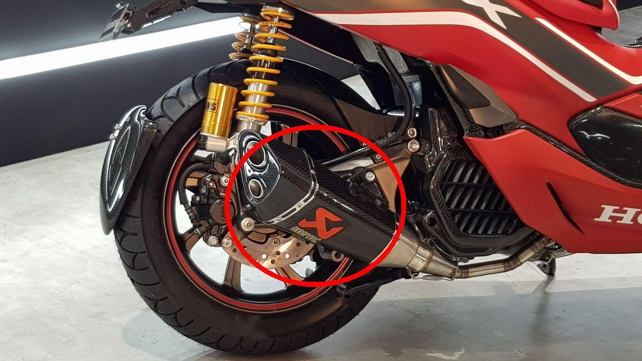 Knalpot yang diklaim palsu di Honda PCX modifikasi