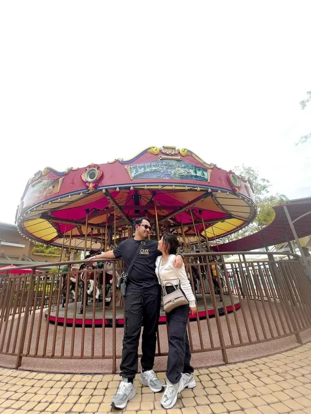 Kiky Saputri liburan di Korea