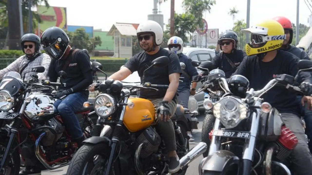 Begini Cara Piaggio Pamer Moto Guzzi V85 TT (Ist)