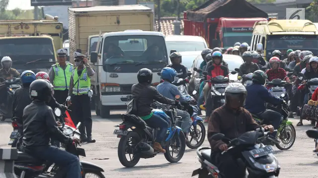 Kepolisian Terus Jaga Titik Kemacetan Pantura