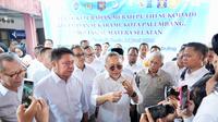 Menteri Koordinator (Menko) Bidang Pangan Zulkifli Hasan meninjau dan meresmikan Mock-up Koperasi Kelurahan Merah Putih Sukodadi di Kecamatan Sukarami, Kota Palembang, Sumatera Selatan, Senin (16/6/2025). (Dok. Istimewa)