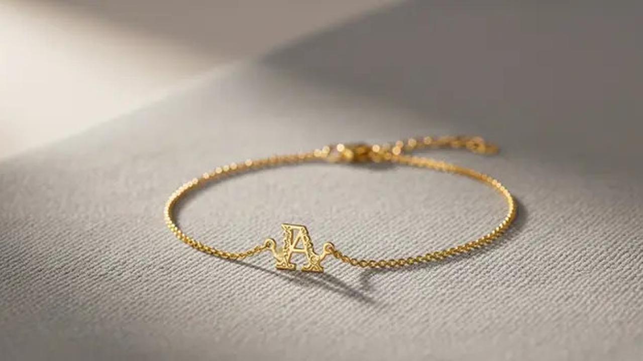 8 Inspirasi Gelang Emas Halus untuk Anak Muda, Tampil Manis Tanpa Terlihat Berlebihan
