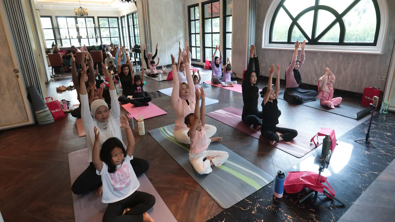 Serunya Ajak Si Kecil Playdate dengan Yoga Bersama, Jadi Aktivitas Seru di Tengah Liburan Sekolah