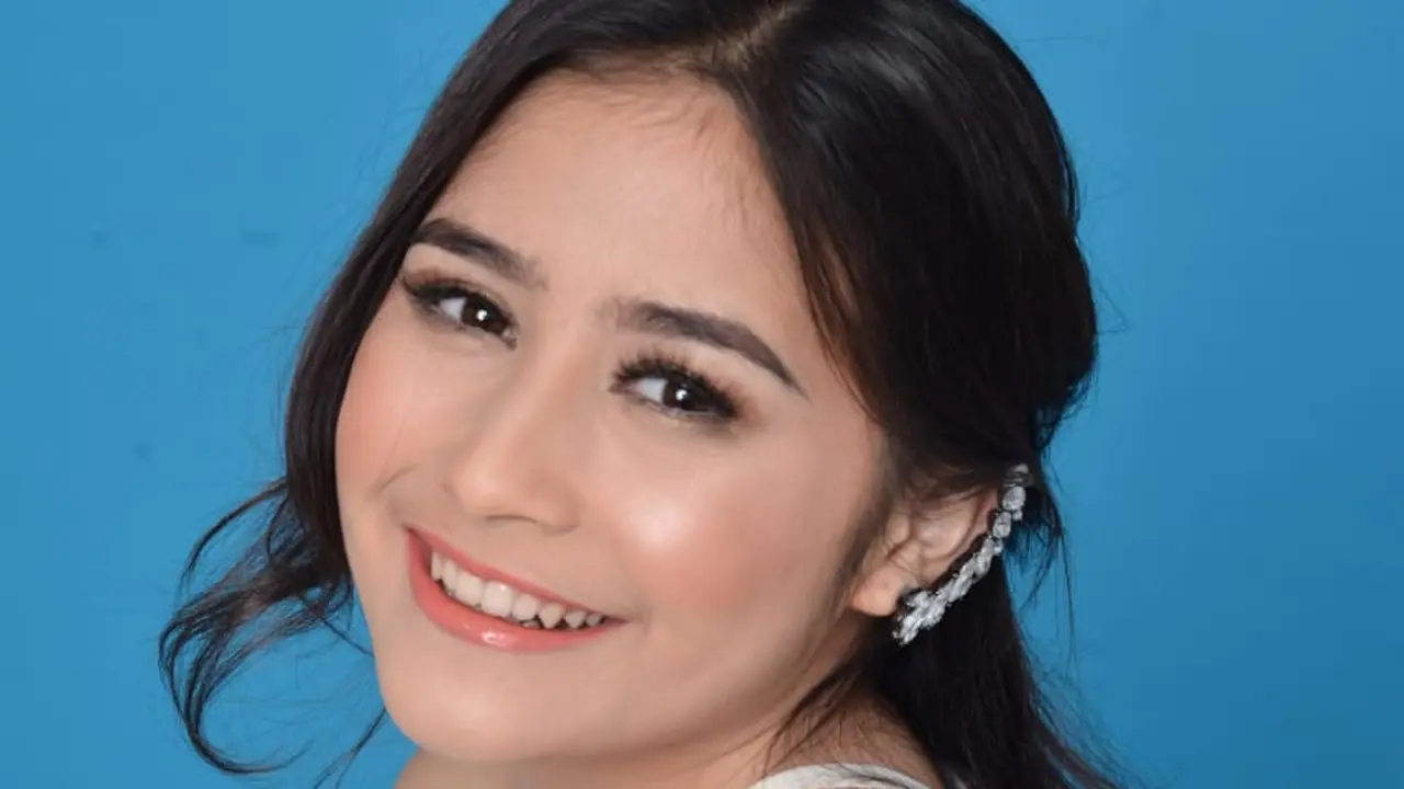 Prilly Latuconsina