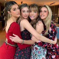 Scarlett, Sophia, Sistine, adalah anak dari bintang ternama Sylveter Stallone dan Jennifer Flavin. Ketiganya kini tumbuh menjadi sosok yang semakin dewasa. (Foto: Instagram/ SistineStallone)