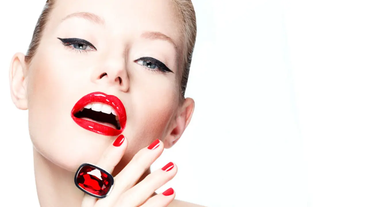 5 Warna lipstick favorit Seleb Hollywood wajib coba