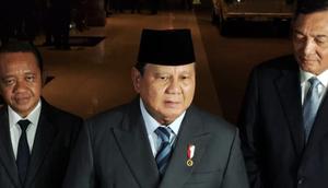 Presiden Prabowo Subianto turut menghadiri resepsi pernikahan El Rumi dan Syifa Hadju di Jakarta, 26 April 2026. Ia melantun doa indah untuk mempelai.