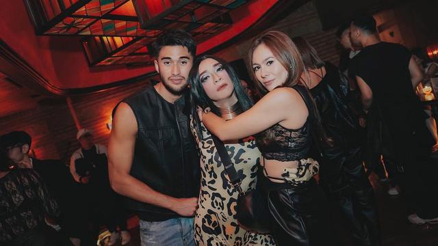 8 Potret Tamu Artis di Pesta Ultah BCL ke-39, Ariel dan Luna Maya Jadi Sorotan