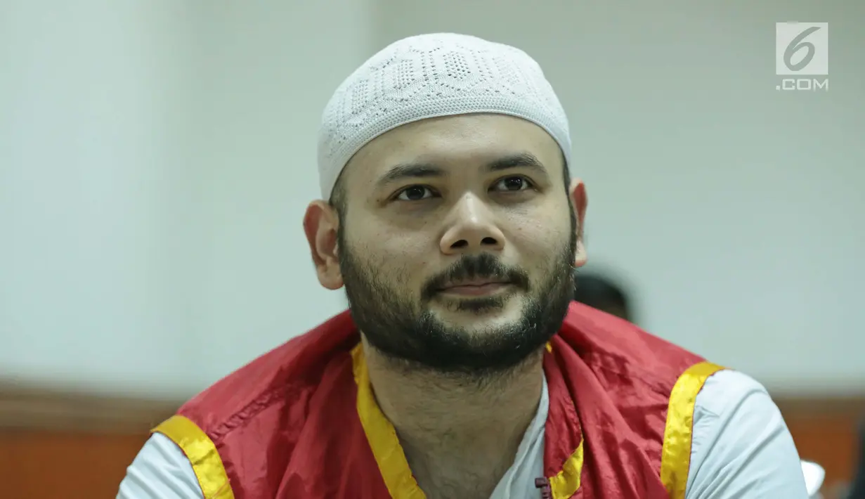 Tersangka Ridho Rhoma saat menjalani sidang lanjutan di Pengadilan Negeri Jakarta Barat, Selasa (29/08). Sidang lanjutan kali ini beragendakan tuntutan dari Jaksa Penuntut Umum. (Liputan6.com/Herman Zakharia)