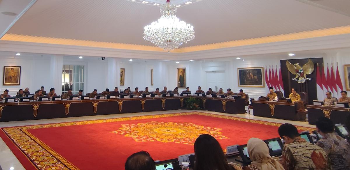 Presiden Prabowo pimpin sidang kabinet perdana