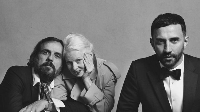 Kolaborasi unik Burberry dan Vivienne Westwood luncurkan koleksi fashion menarik khas Inggris.