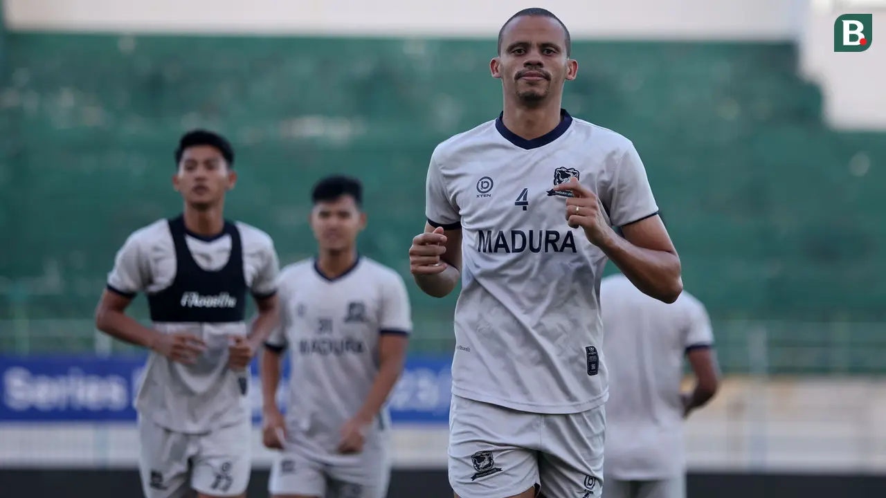 Official Training Madura United