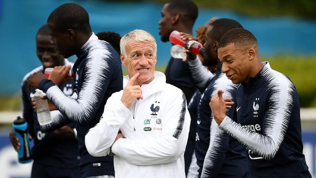 Didier Deschamps dan Kylian Mbappe