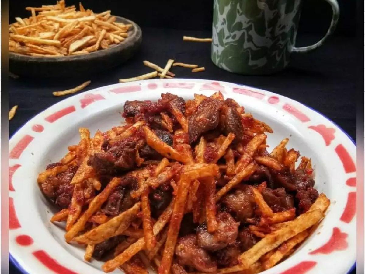 <b>7. Sambal Goreng Kering Kentang</b>