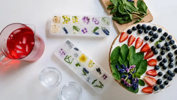 Buat Wajah Glowing, 4 Manfaat Es Batu untuk Kecantikan