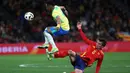 Brasil baru bisa memperpendek ketertinggalan pada menit ke-40 setelah Rodrygo mampu membobol gawang Spanyol yang dikawal Unai Simon. (Pierre-Philippe MARCOU/AFP)