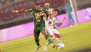 Madura United Berang Keputusan Wasit Dinilai Berat Sebelah dan Enggan Dibantu VAR